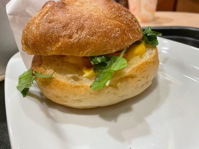 【カフェベローチェ】480円モーニングが大正解だった！　とろけるチーズが至高のホッカホカサンドの画像10