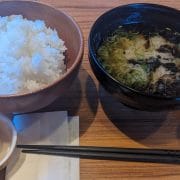 びっくりドンキーの「330円モーニング」に癒やされる！　ハンバーグソースの卵ご飯がおいしすぎ!!