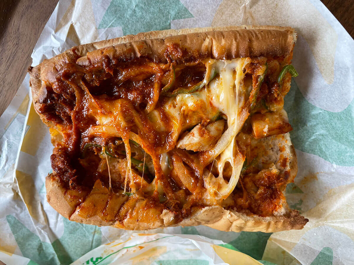 サブウェイの「本気のカレー」味に脱帽！　限定サンド2種実食で「旨辛」の波が押し寄せるの画像5