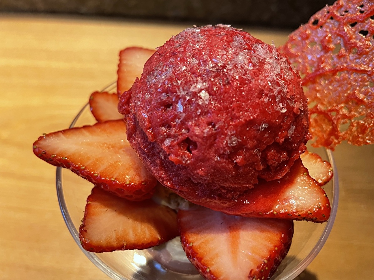 「benzaiten Cafe」いちごパフェの画像