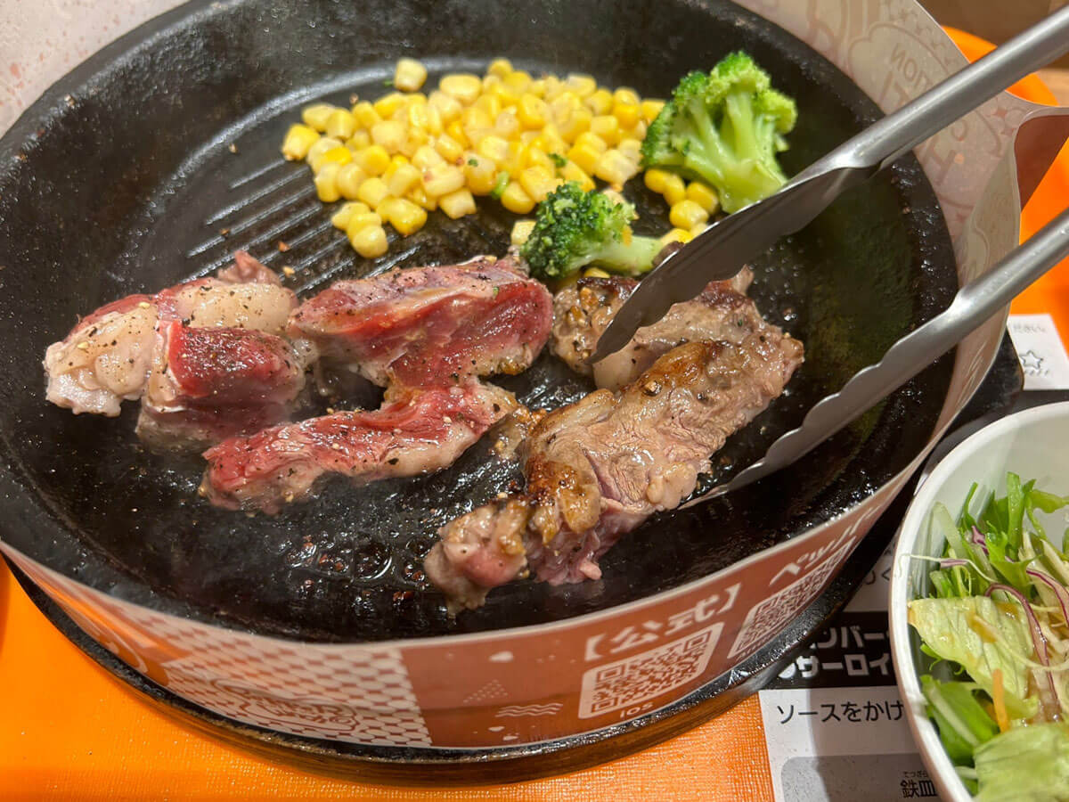 【やっぱりステーキ】【いきなり！ステーキ】【感動の肉と米】など人気ステーキ8品食べてみた！の画像39