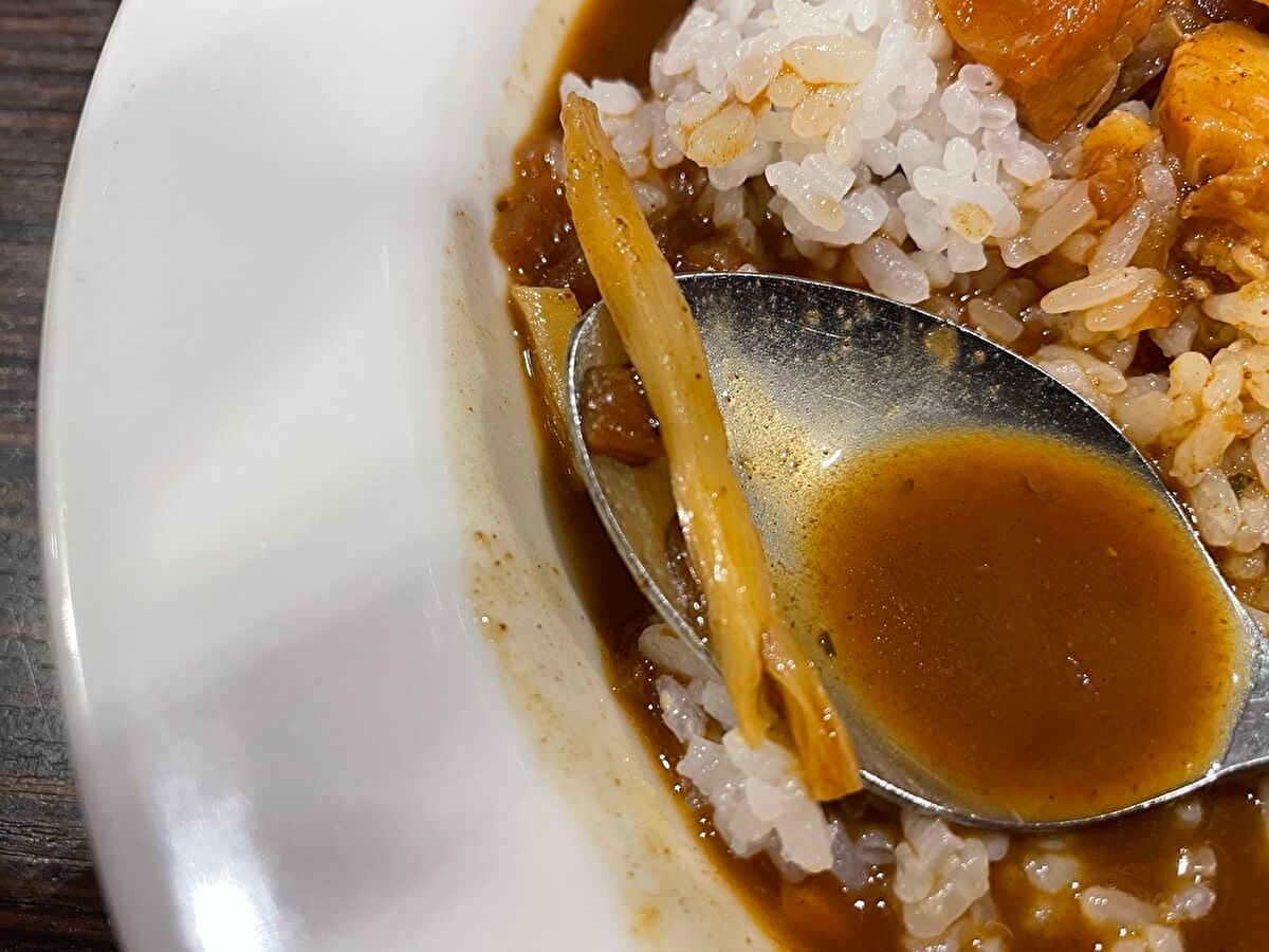 【ココイチ】値上げラッシュなのに客離れ起きず！　新作「スパイシーカレー」を実食してわかった強みの画像7