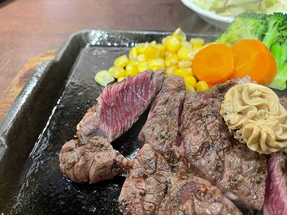 【やっぱりステーキ】【いきなり！ステーキ】【感動の肉と米】など人気ステーキ8品食べてみた！の画像7