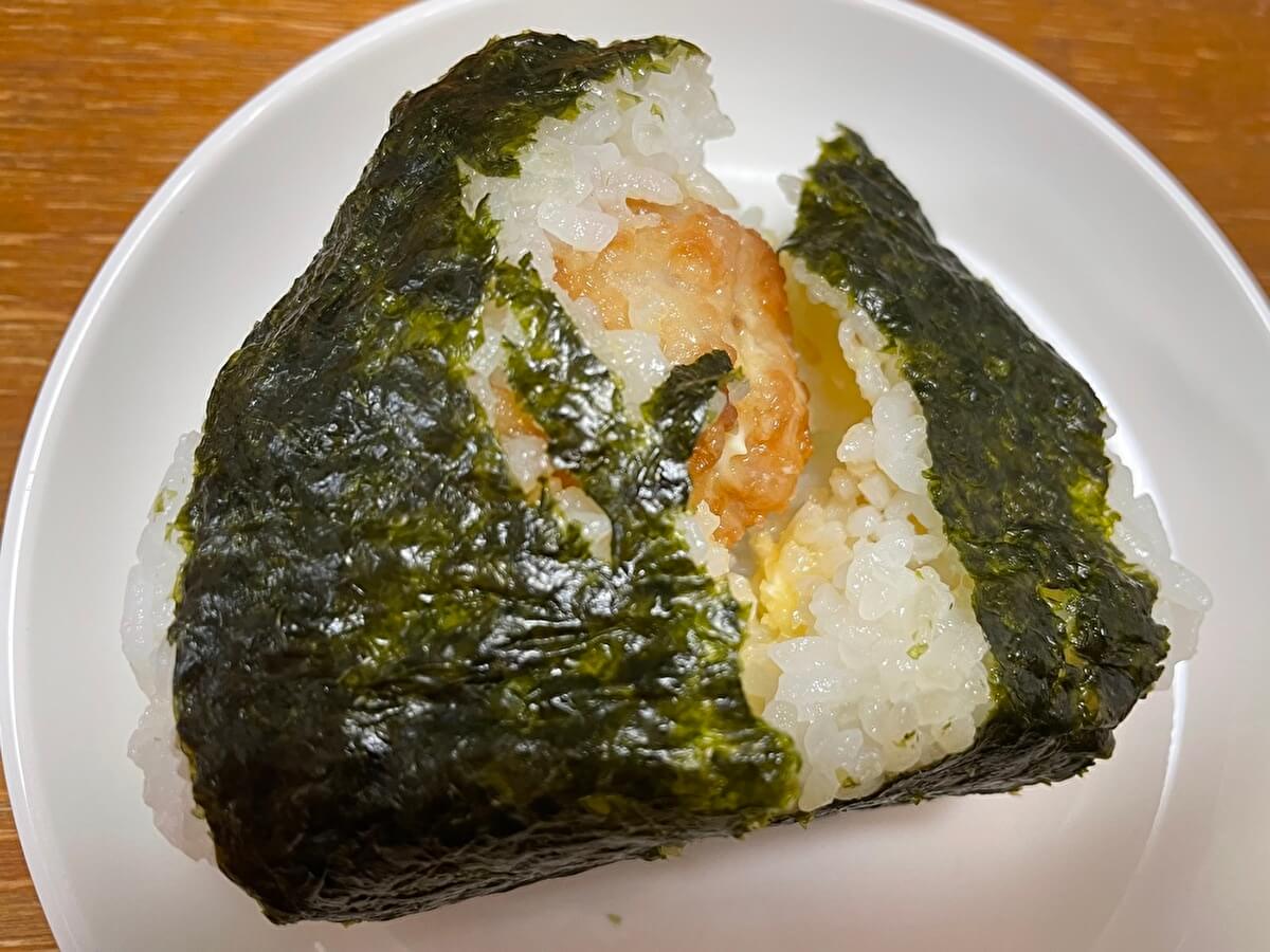 ミニストップ「手づくりおにぎり　唐揚げマヨ」の画像