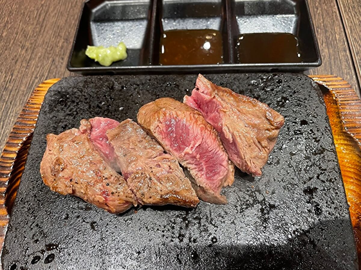 【やっぱりステーキ】【いきなり！ステーキ】【感動の肉と米】など人気ステーキ8品食べてみた！の画像3