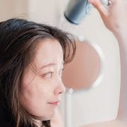 元美容師が“買わない”ヘアアイテム5選！　リファ4万円ドライヤーにガッカリした理由とは？