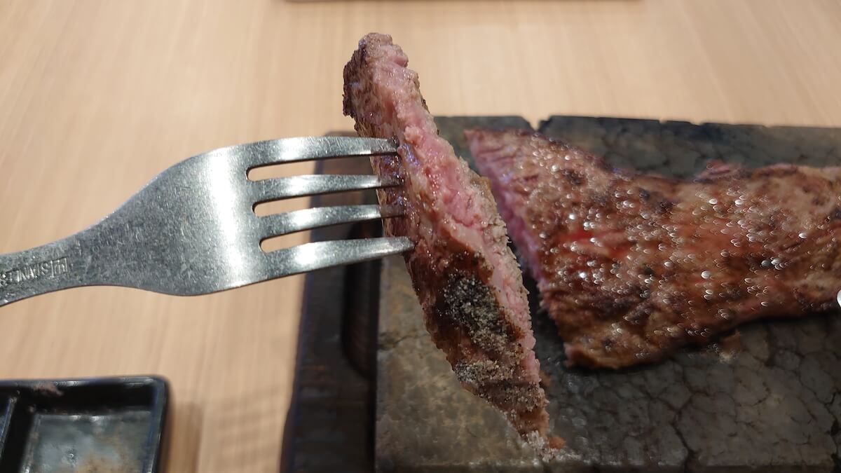 【やっぱりステーキ】【いきなり！ステーキ】【感動の肉と米】など人気ステーキ8品食べてみた！の画像52