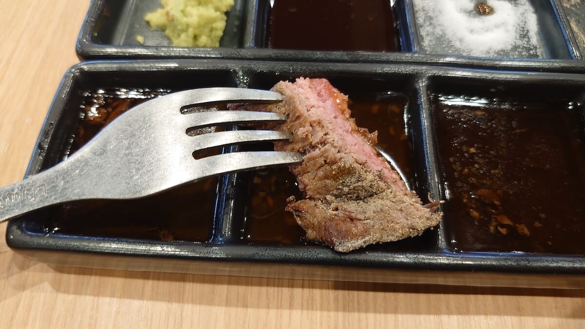 【やっぱりステーキ】【いきなり！ステーキ】【感動の肉と米】など人気ステーキ8品食べてみた！の画像56